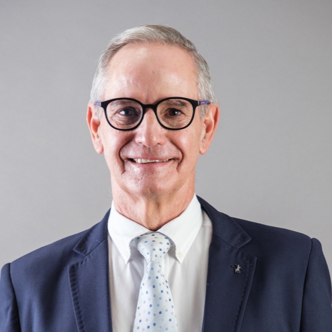 Dr Kobus Sieberhagen, Momentum Group Independent Non-executive director